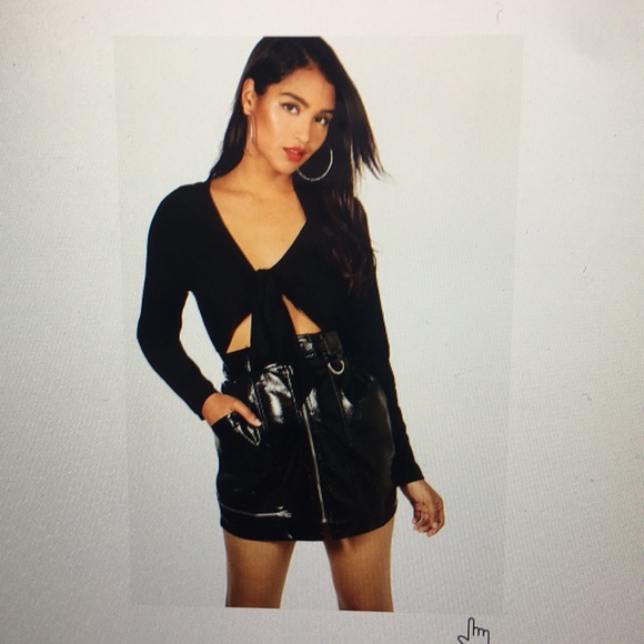 Boohoo tie front bodysuit - Picture 1 of 2